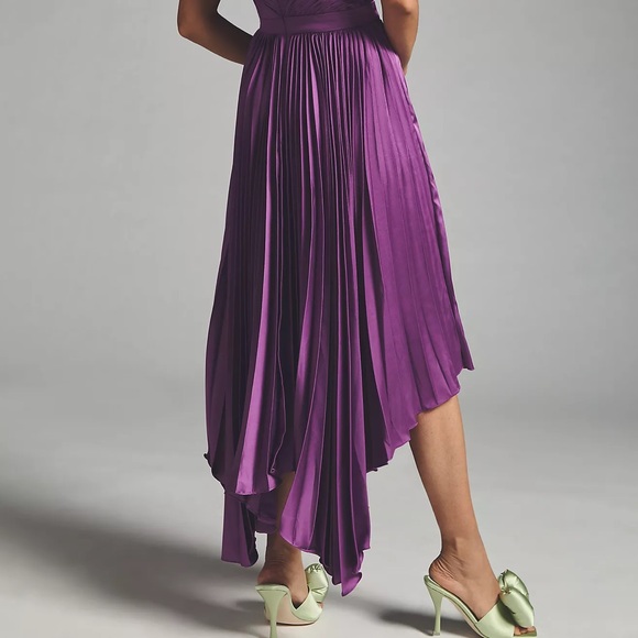 Anthropologie Mac Duggal Pleated V-Neck Dress - Picture 11 of 14